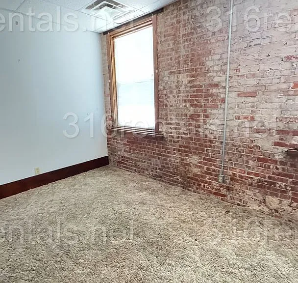 Empire Building Apartments — Photo 5