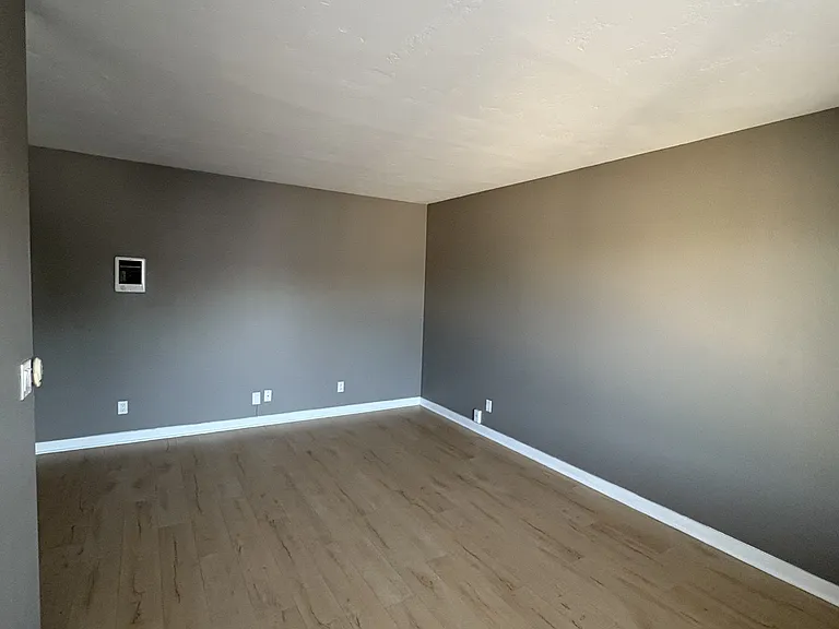 4344 Van Dyke Ave — Photo 6