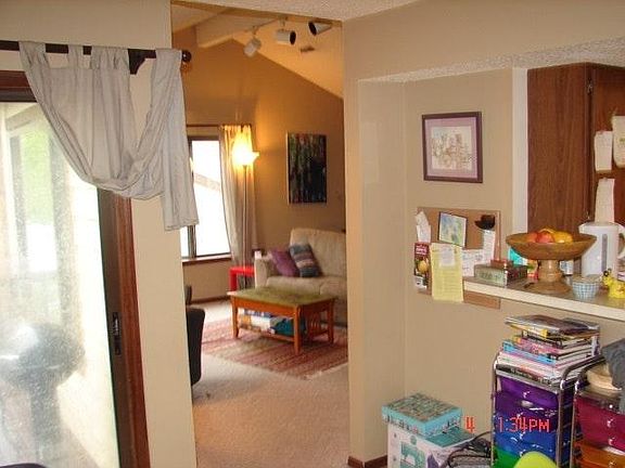 LIVING RM. WITH VAULTED CEILING