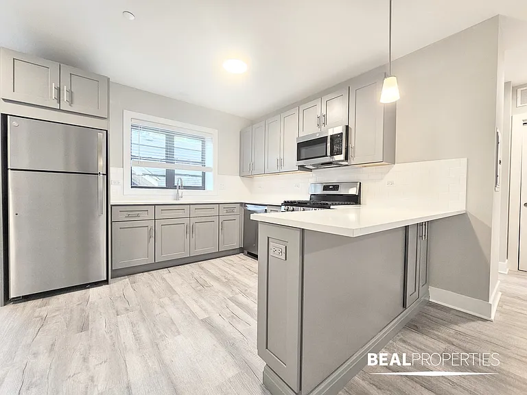 1133-1139 Oak Ave — Photo 11