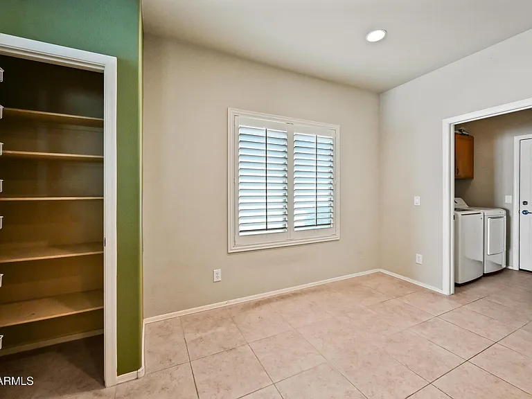 26182 W Tonto Ln — Photo 12