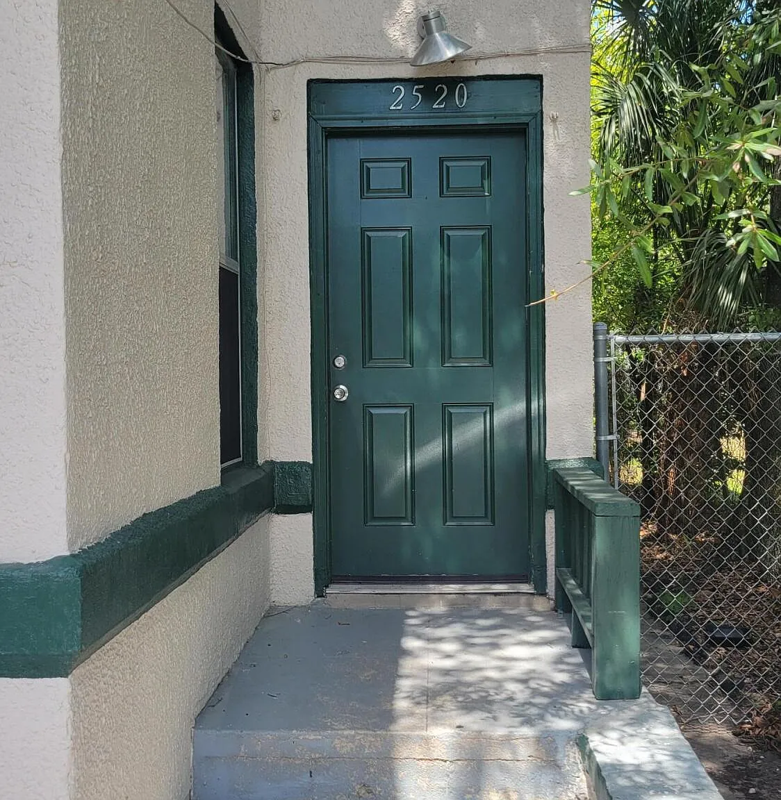 2 bed, 1.0 bath, 1119 sqft, $1,099 — Photo 1