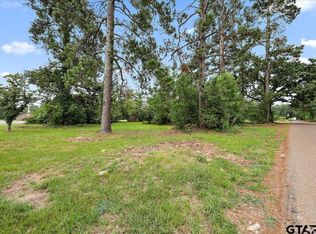 N Dickinson Dr, Rusk, TX 75785