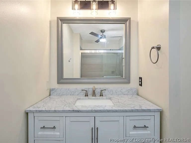 1931 Daphne Cir — Photo 21