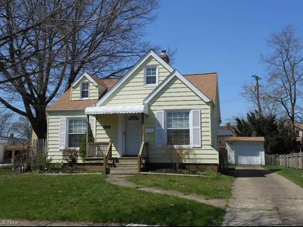 3834 W 160th St, Cleveland, OH 44111