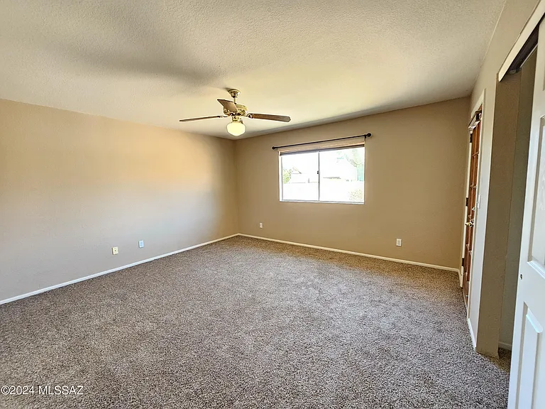 9827 N Stonecreek Pl — Photo 12