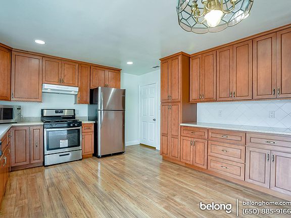 2nd image of 662 33rd St #A