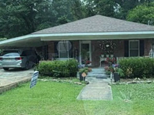 113 S Chestnut St, McComb, MS 39648
