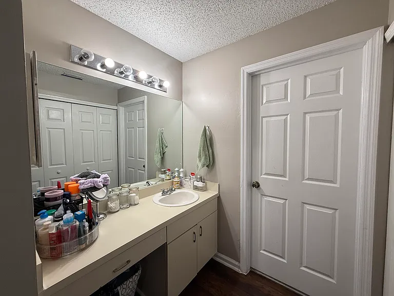13025 Meadowbreeze Dr — Photo 33