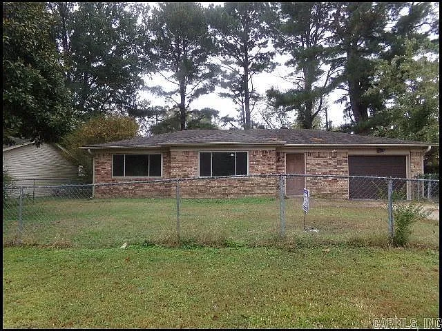 30 Ross Cir — Photo 2