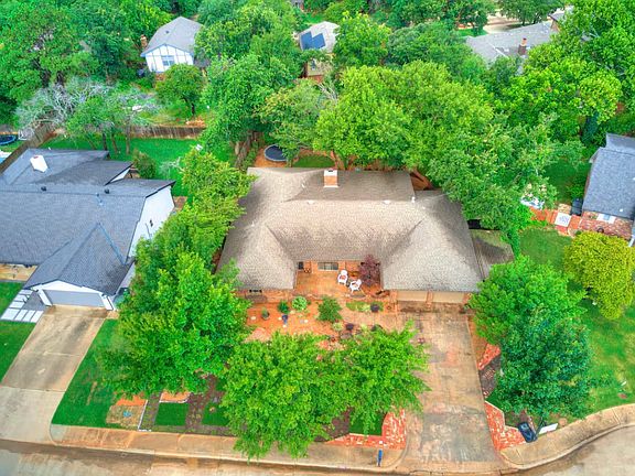 2nd image of 1105 Myrtle Dr #A