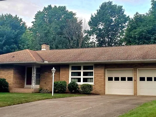 2722 Homestead Dr, Erie, PA 16506