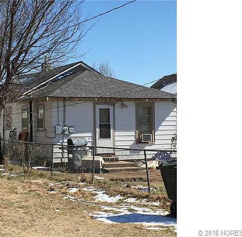 2nd image of 302 N Wilson Ave