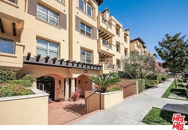 1st image of 5037 Rosewood Ave APT 201