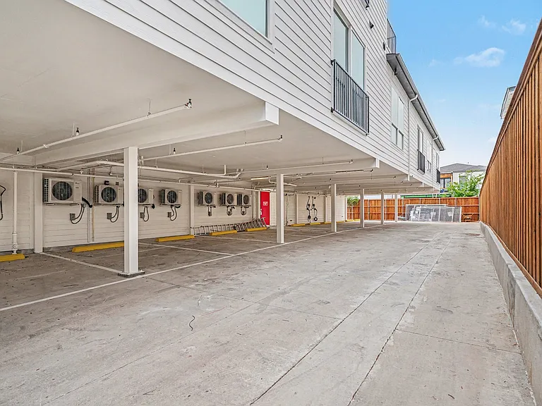 2217 N Fitzhugh Ave #205 — Photo 31