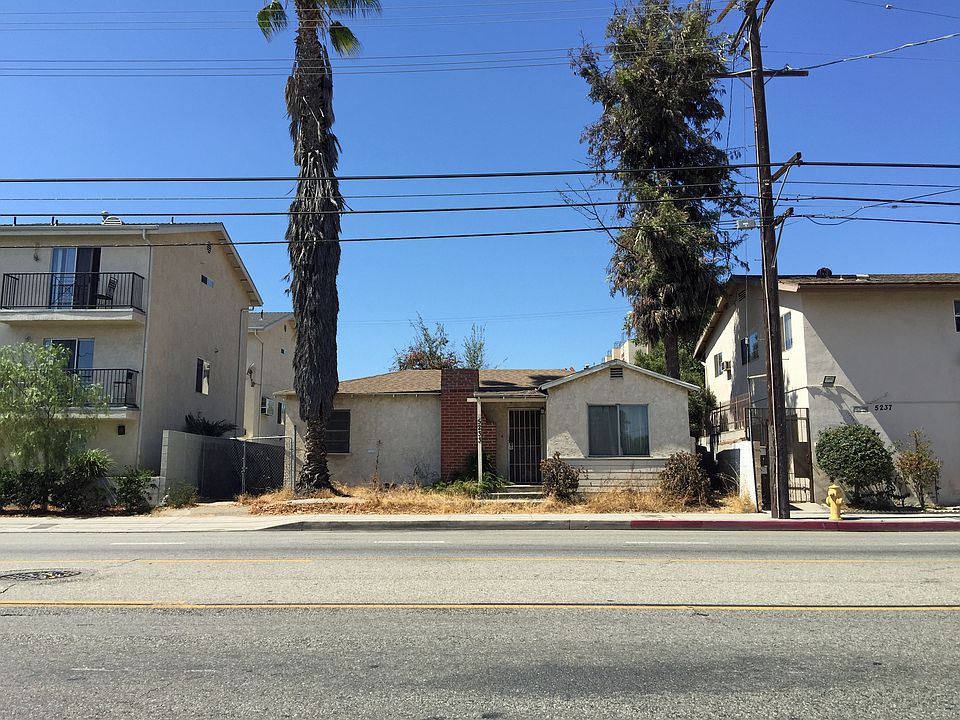 1st image of 5233 Cahuenga Blvd