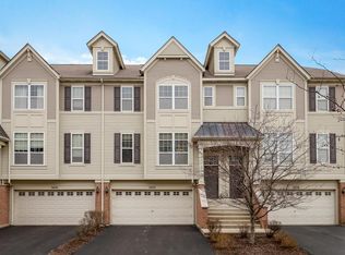 3472 Bradbury Cir, Aurora, IL 60504