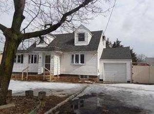33 Whittier Ave, Somerset, NJ 08873