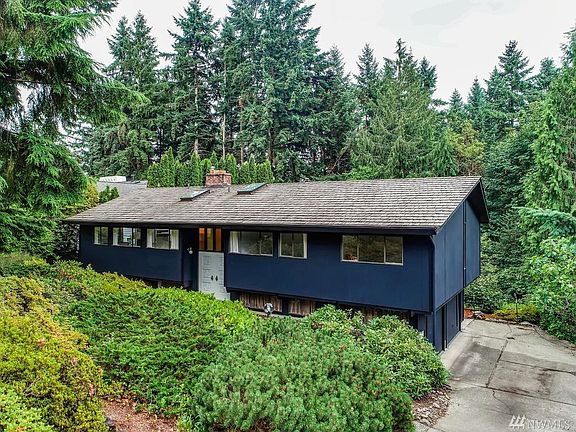 2nd image of 17633 NE 8th Pl