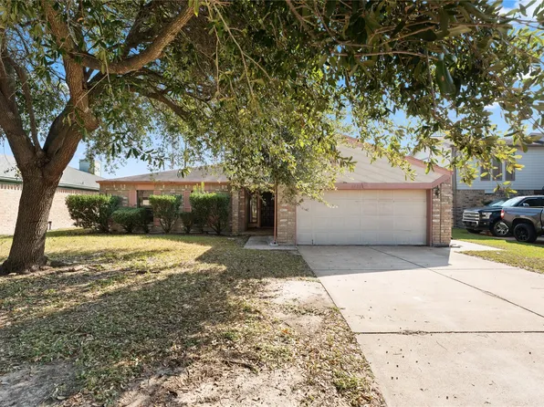9723 Cedar Bluff Dr, Houston, TX 77064