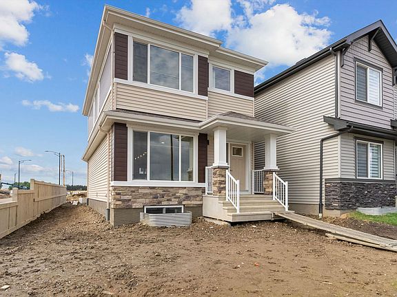 2nd image of 1003 Aster Blvd NW