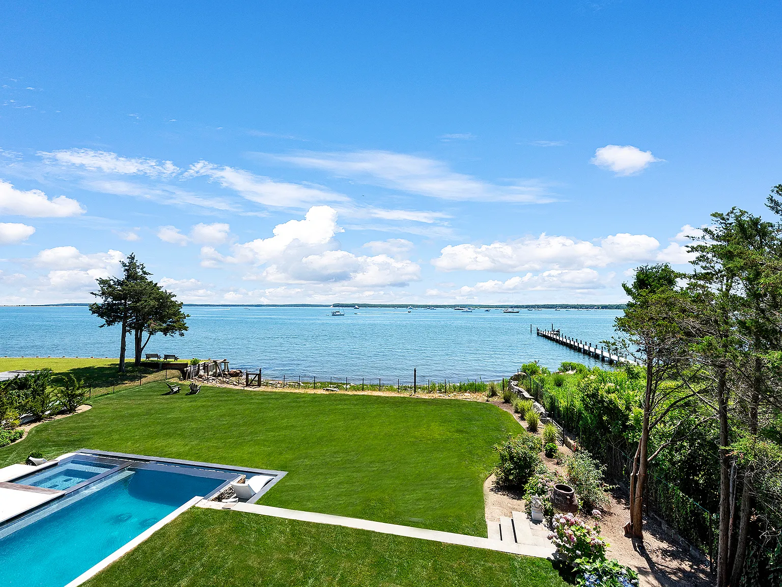 Luxurious Waterfront Retreat Sag Harbor — Photo 2