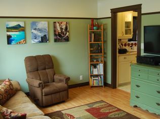 617 Reiten Rd, Kent, WA 98030