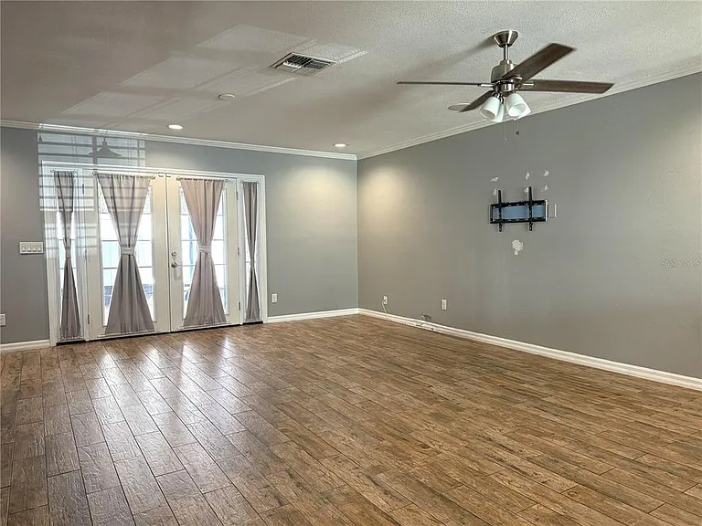 16335 Rambling Vine Dr W — Photo 3
