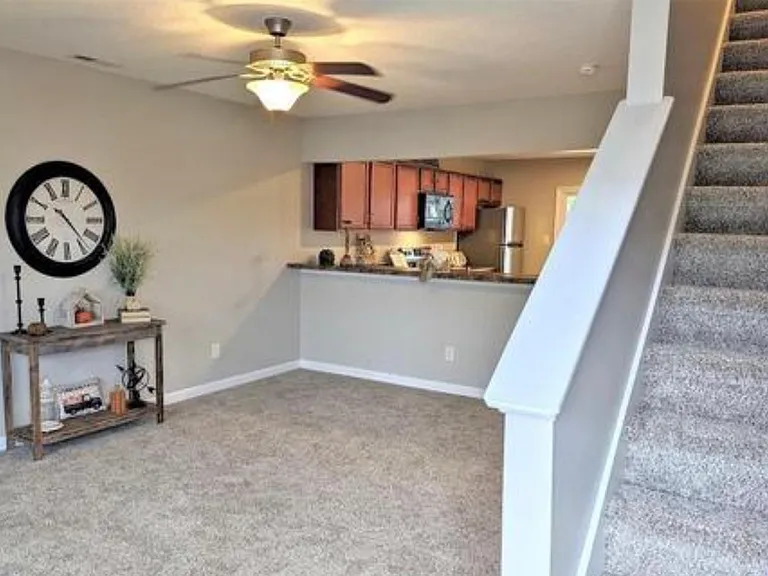 1008 Ornate Dr — Photo 3