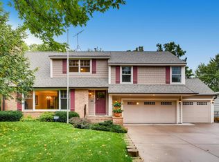 14 Hawthorne Rd, Hopkins, MN 55343