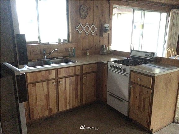 4th image of 49 Northwoods