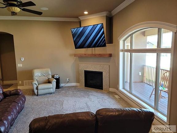 3rd image of 4935 Eaglewood Dr