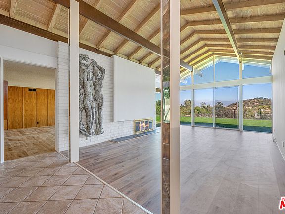 2nd image of 3056 Corda Dr