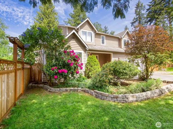 12203 Densmore Avenue N, Seattle, WA 98133