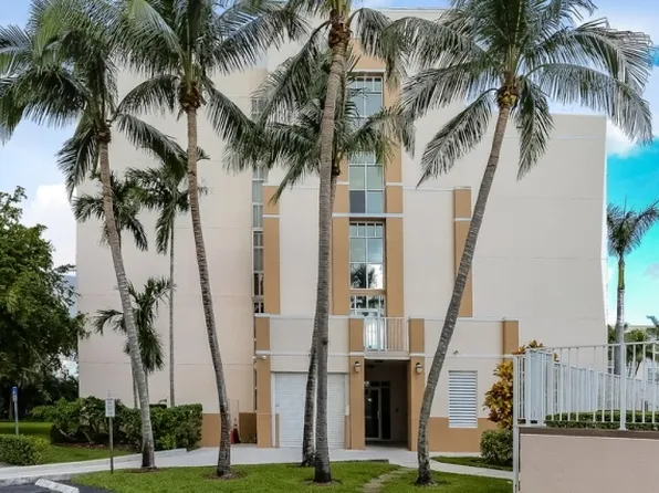 9755 NW 52nd St APT 116, Doral, FL 33178