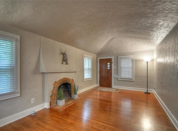 5th image of 7132 Jefferson St