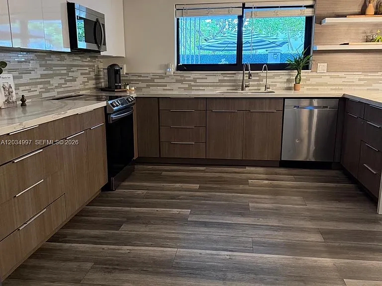 21251 NE 3rd Ct — Photo 33