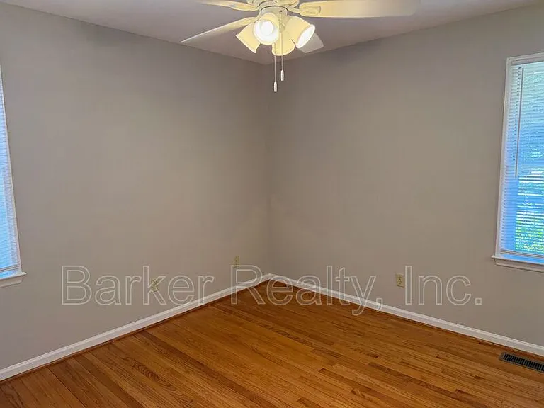 12019 Holmes Hollow Rd — Photo 19