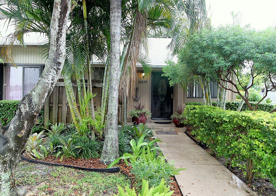1st image of 21117 NE 4th Ct