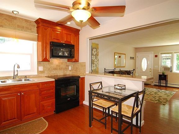 Renovated Eat in Kitchen with Ceiling Fan