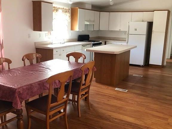 Sanchez pic kithchen 4