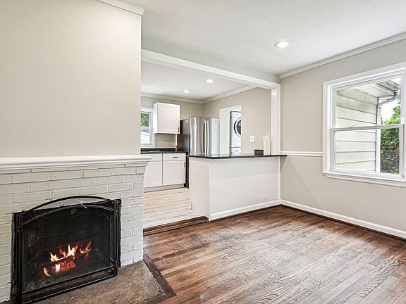 5th image of 1007 Edmonston Dr