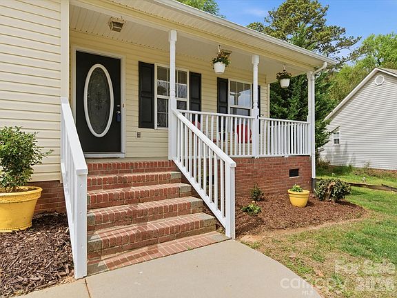 4th image of 725 Painted Lady Ct