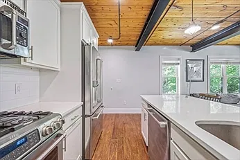 2 bed, 951 sqft, $3,850 — Photo 1