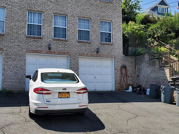 2nd image of 162 Wright St #B