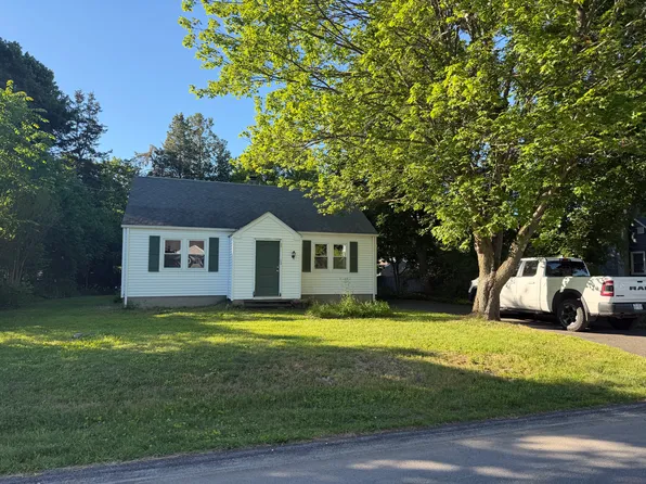 12 Sherrill Ln, New Hartford, NY 13413