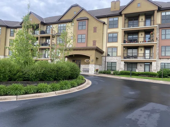 1320 Riverside Ln APT 210, Mendota Heights, MN 55118