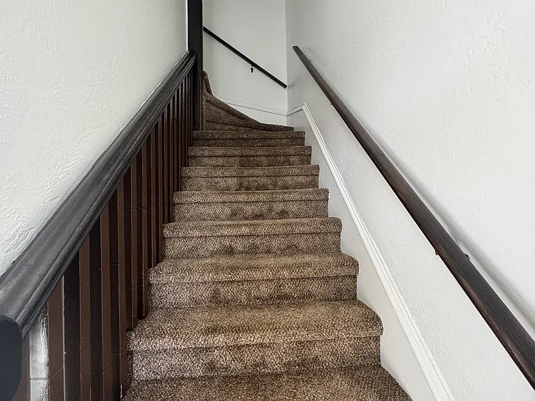 7705B Thornton Ave — Photo 3