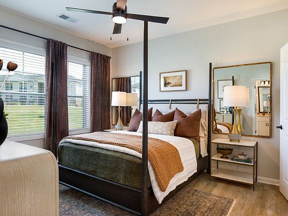 4th image of 2050 Airport Blvd NW #923
