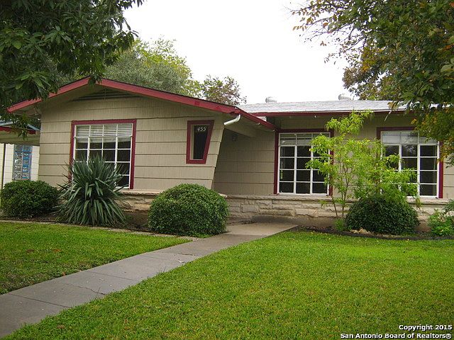 1st image of 455 Adrian Dr